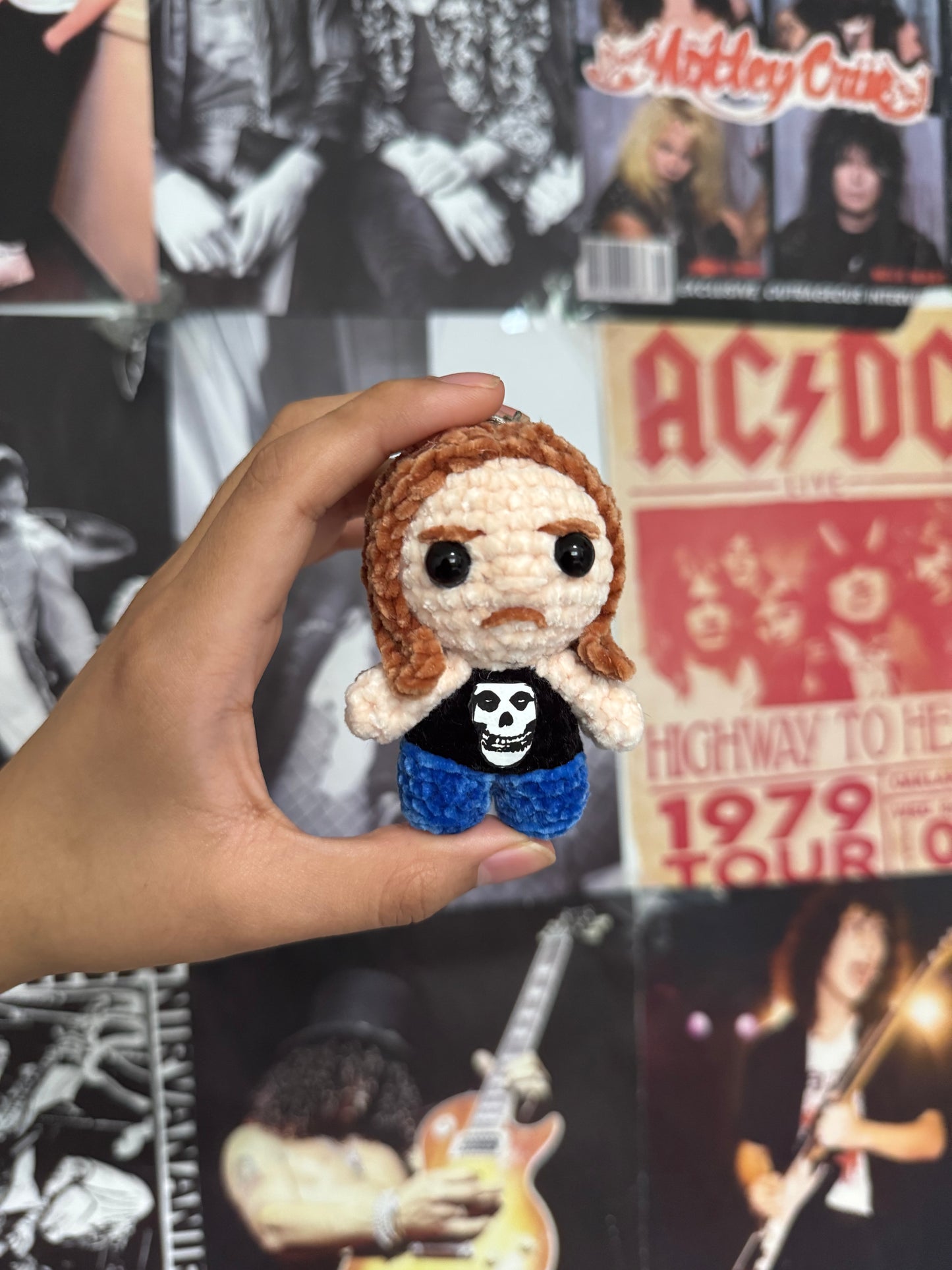 Iconic bassist inspired keychain
