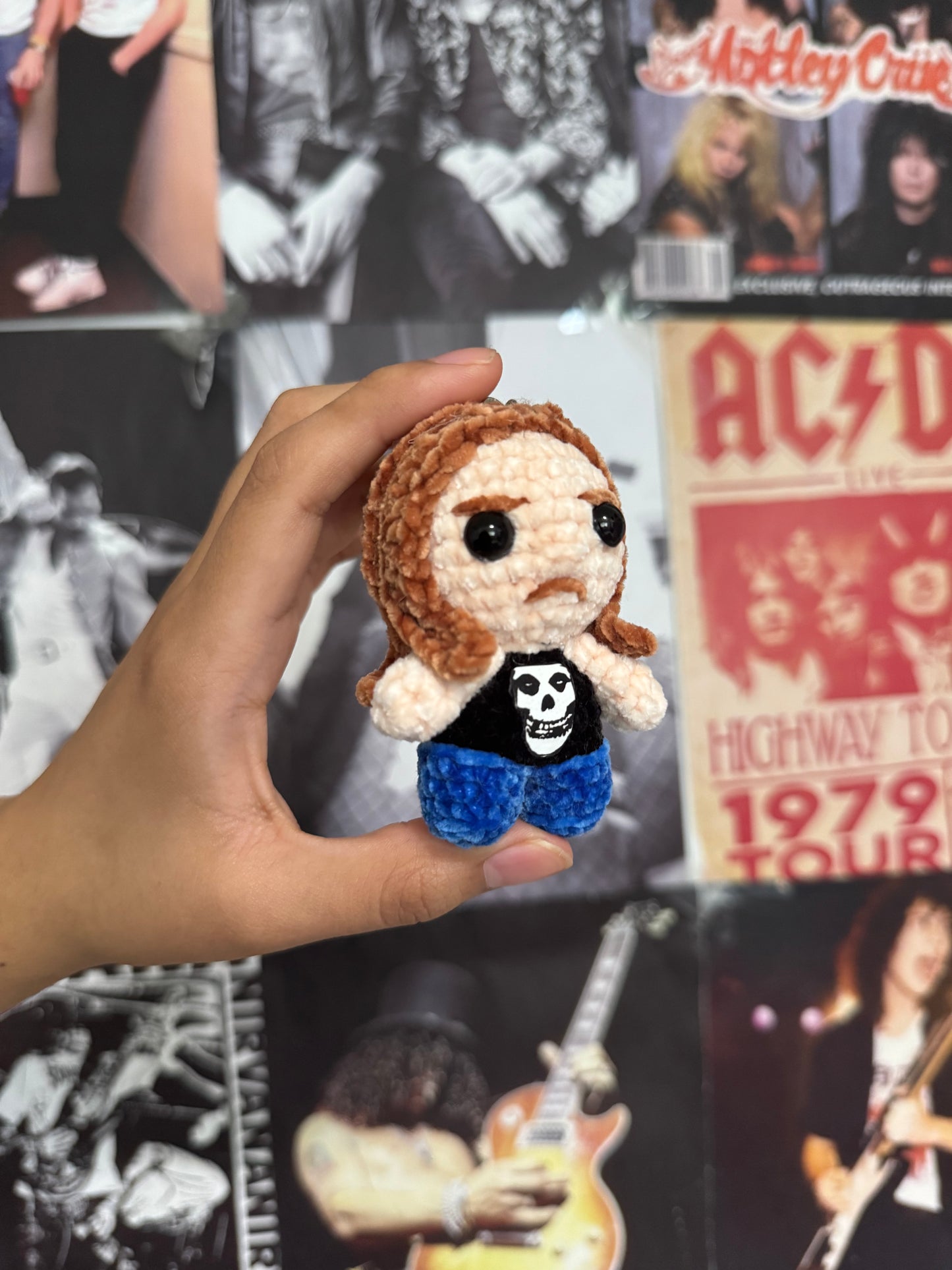 Iconic bassist inspired keychain